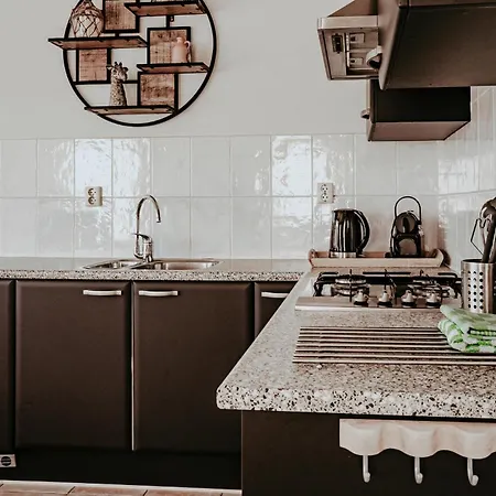 3 Bedroom Pet Friendly In *