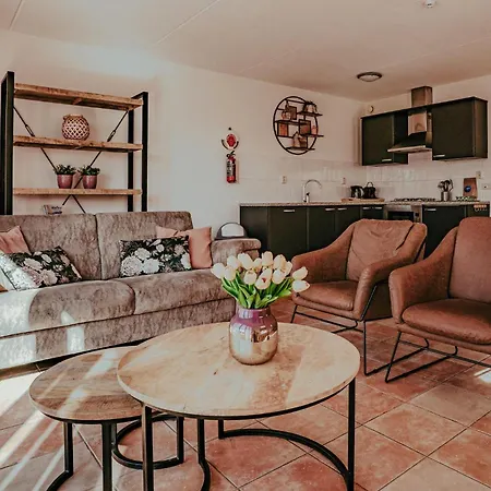 3 Bedroom Pet Friendly In Hébergement de vacances *