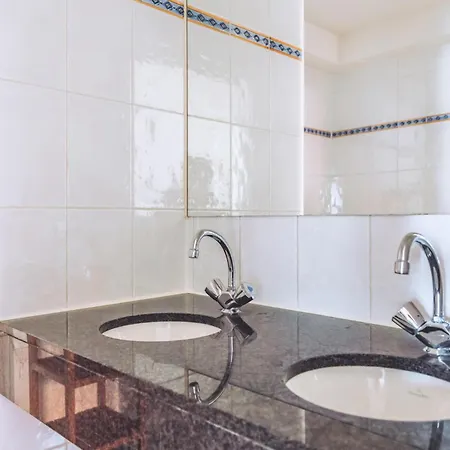 3 Bedroom Pet Friendly In Uitgeest
